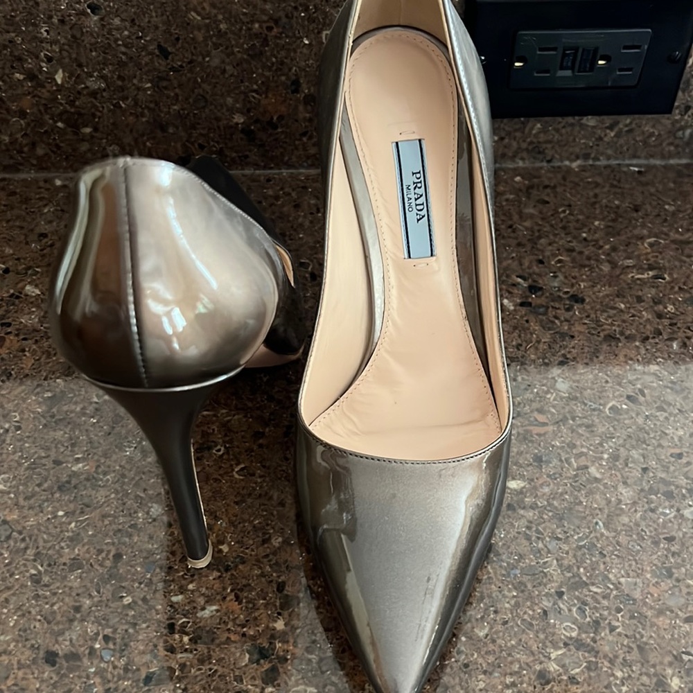 Prada heels 38.5 pewter only worn twice